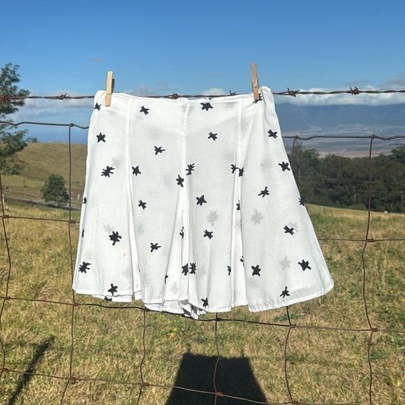 Posh Pua Holoholo Hawaii High waist Flowy Beach shorts Black White Small - Picture 3 of 6